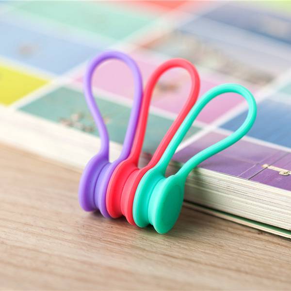 Factory Low Price Removable Self Locking Twist Lock Elastic Magic Silicone Cable Tie With Label